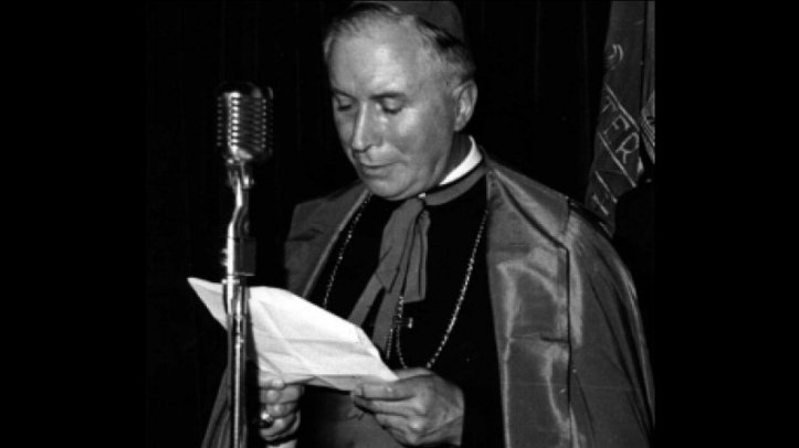 archbishop_lefebvre_receiving_doctorate_duchesne_university