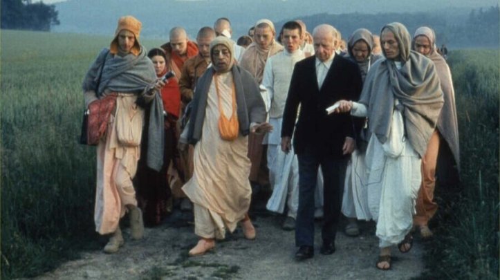 prabhupada_on_a_morning_walk_with_baron_von_durkheim_in_frankfurt