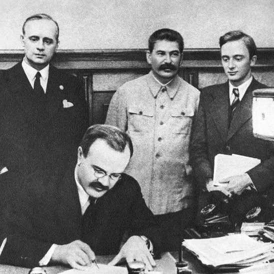 V.17.iv Géopolotique sacrée – Axe Paris-Berlin-Moscou